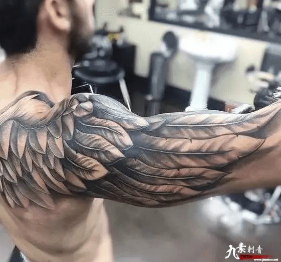 纹身艺术:翅膀纹身 自由的象征