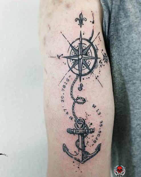 指南针船舵 成都千灵刺青纹身